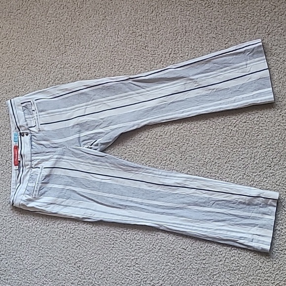 Anthropologie Cartonnier Charlie Crop Flare‎ Pant. Size 6. Navy and White. - Picture 2 of 9